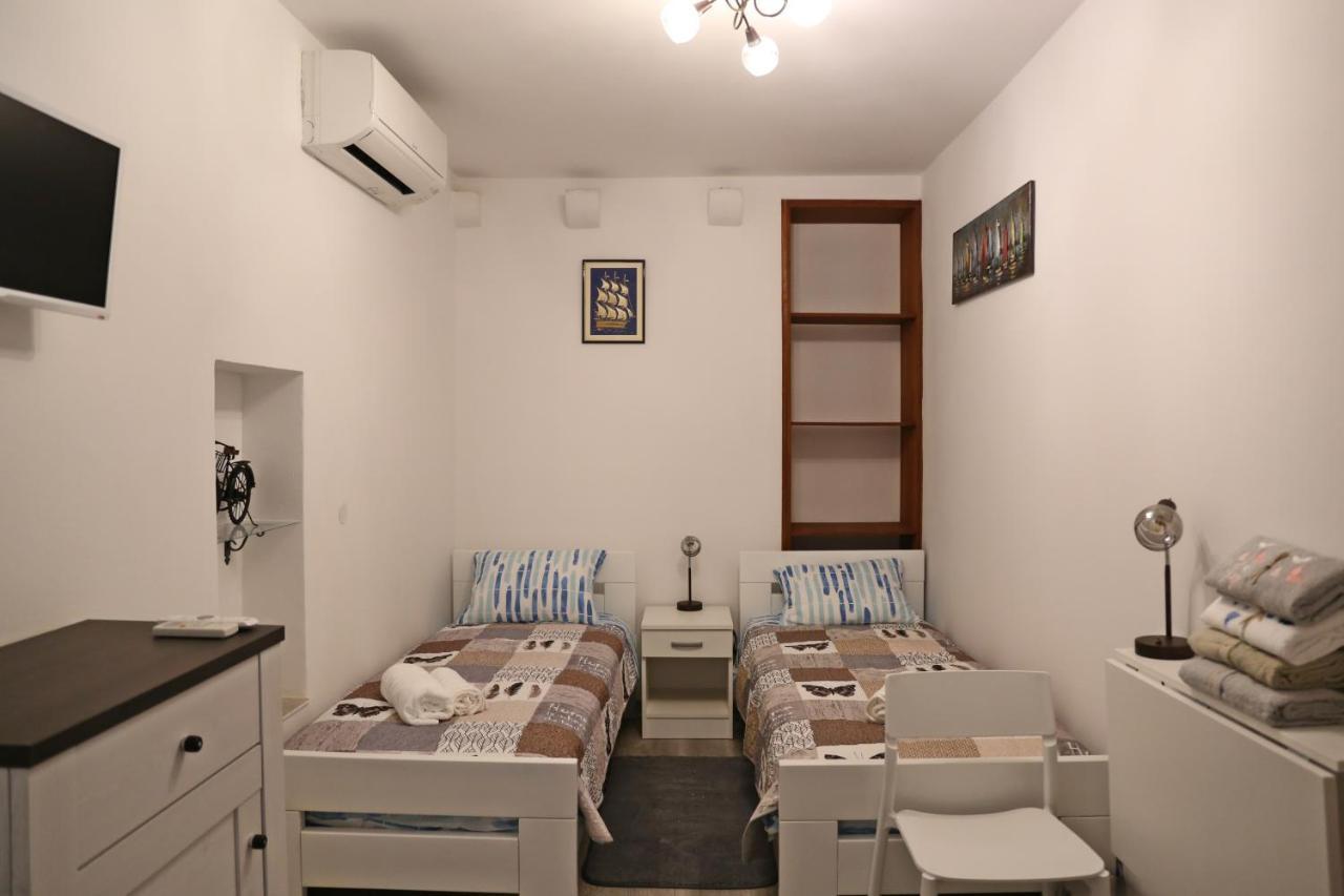 Sailboat House Apartment Korcula Town Exterior photo